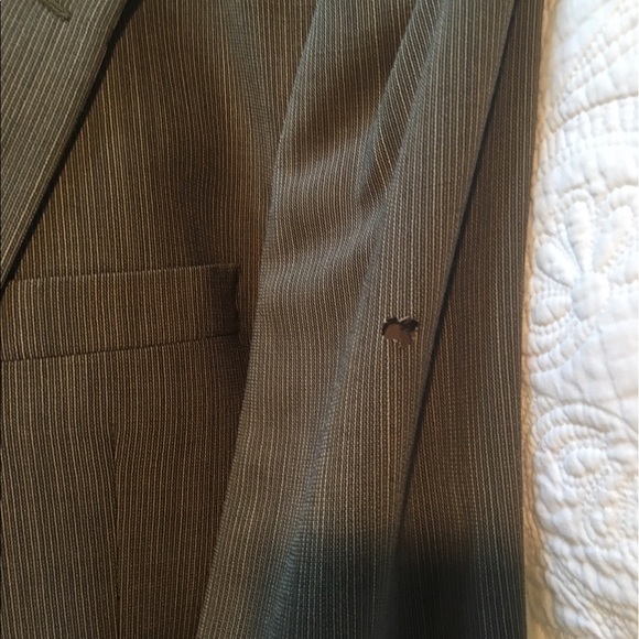 Bloomingdales Suit - Picture 5 of 8